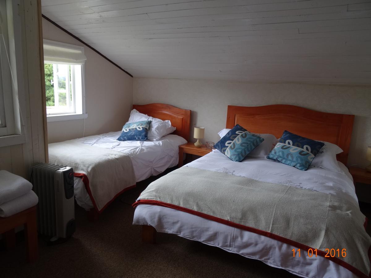 Hostal Triwe 奥克泰港 外观 照片